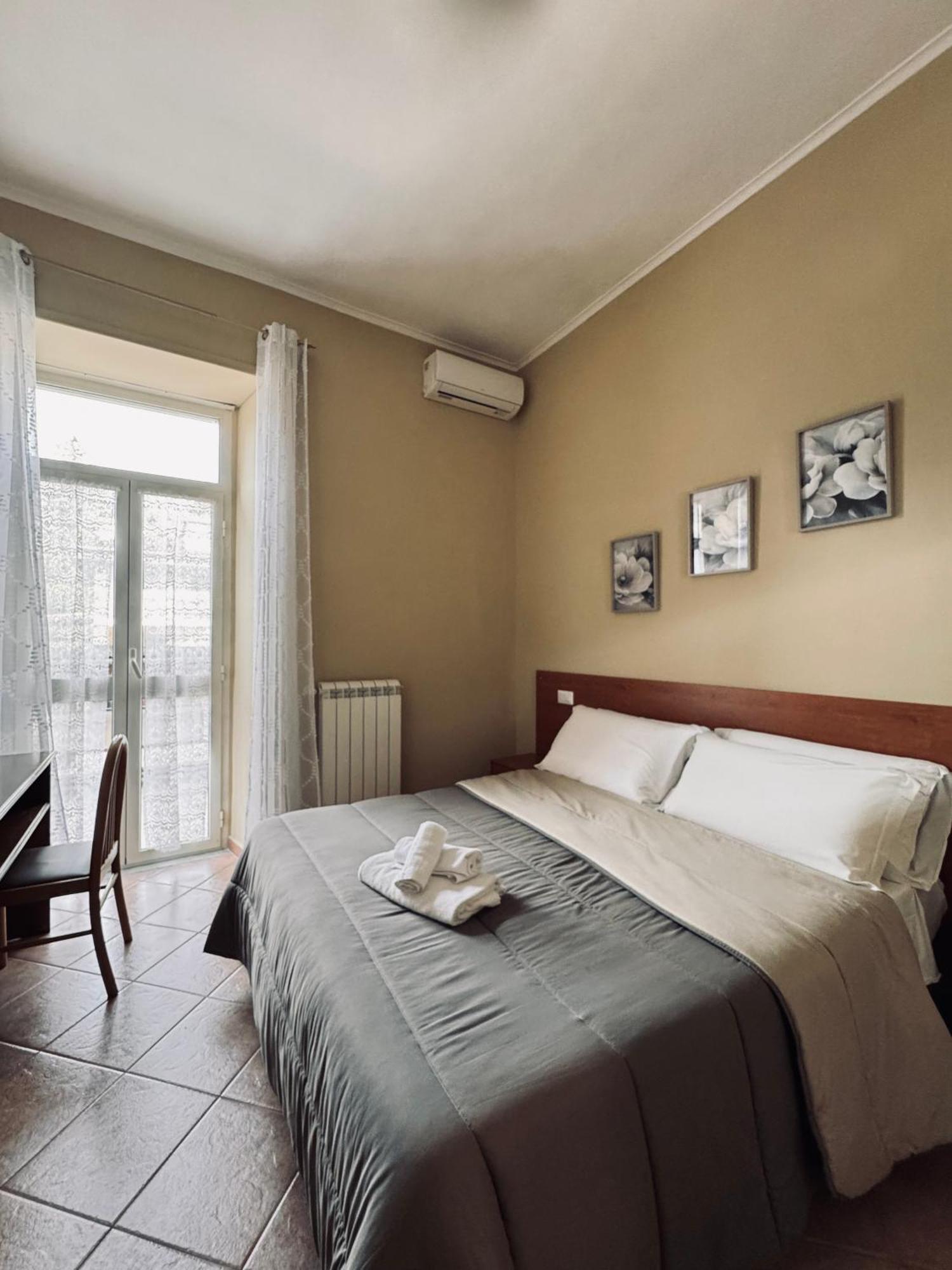 Hotel Villa Robinia Genzano di Roma Exterior photo