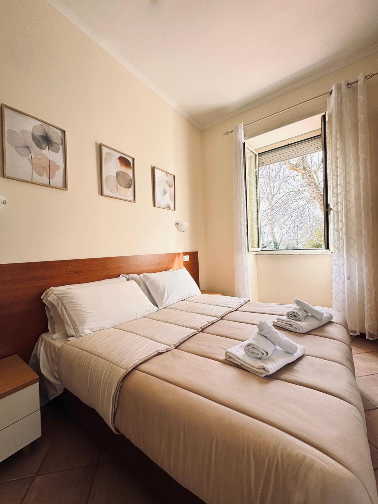 Hotel Villa Robinia Genzano di Roma Exterior photo