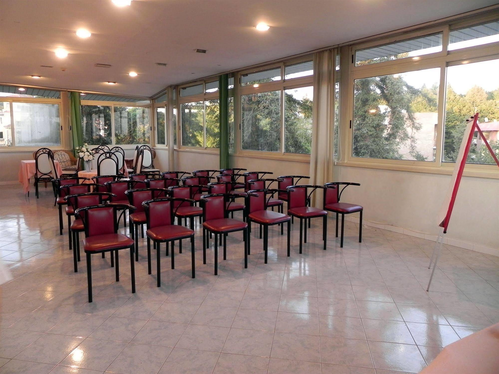 Hotel Villa Robinia Genzano di Roma Exterior photo