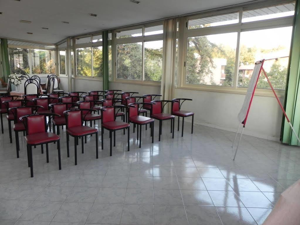 Hotel Villa Robinia Genzano di Roma Exterior photo